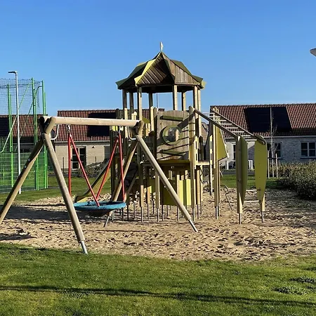 In With Sunny Garden, Cleaning Included Hébergement de vacances Coxyde